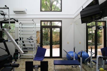 Apartamento à venda com 264m², 3 quartos e 4 vagasÁrea comum - Academia