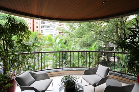 Apartamento à venda com 264m², 3 quartos e 4 vagasVaranda da Sala