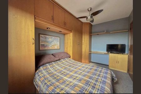 Quarto de apartamento à venda com 1 quarto, 45m² em Santo Antônio, Porto Alegre