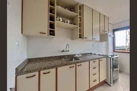 Cozinha de apartamento à venda com 1 quarto, 45m² em Santo Antônio, Porto Alegre