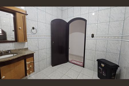 Casa para alugar com 350m², 3 quartos e 4 vagasBanheiro