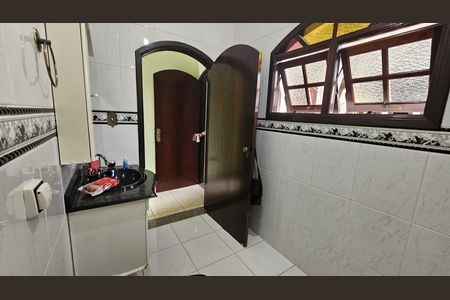 Banheiro quarto 3 de casa para alugar com 3 quartos, 350m² em Vila Real Santista, Suzano