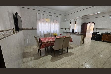 Casa para alugar com 350m², 3 quartos e 4 vagasSala de jantar
