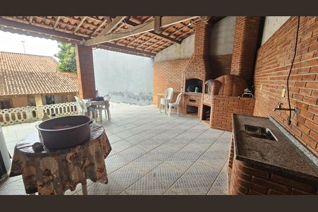 Casa para alugar com 350m², 3 quartos e 4 vagasChurrasqueira