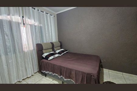 Quarto 1 de casa para alugar com 3 quartos, 350m² em Vila Real Santista, Suzano