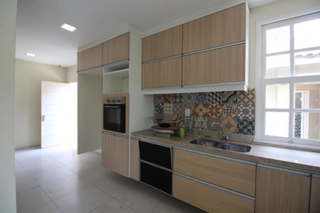 Casa de condomínio à venda com 360m², 4 quartos e 3 vagasCozinha