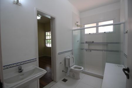Casa de condomínio à venda com 360m², 4 quartos e 3 vagasQuarto 1 e 2 - Suíte
