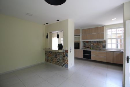 Casa de condomínio à venda com 360m², 4 quartos e 3 vagasCozinha