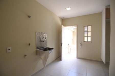 Casa de condomínio à venda com 360m², 4 quartos e 3 vagasÁrea de Serviço