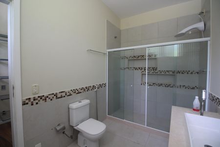 Casa de condomínio à venda com 360m², 4 quartos e 3 vagasvQuarto 3 - Suíte