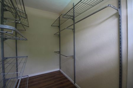 Casa de condomínio à venda com 360m², 4 quartos e 3 vagasQuarto 3 - Closet