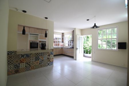 Casa de condomínio à venda com 360m², 4 quartos e 3 vagasCozinha