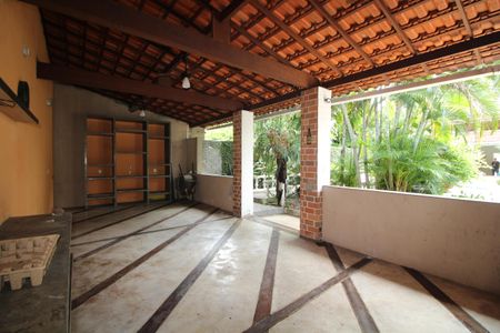 Casa de condomínio à venda com 360m², 4 quartos e 3 vagasChurrasqueira