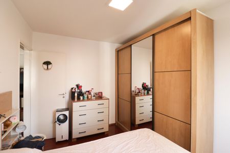 Apartamento à venda com 69m², 2 quartos e 1 vagaQuarto 2