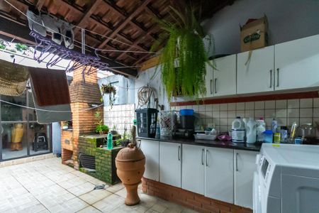 Casa à venda com 146m², 3 quartos e 1 vagaÁrea de Serviço