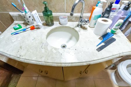 Casa à venda com 146m², 3 quartos e 1 vagaBanheiro