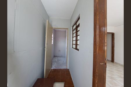 Corredor de casa para alugar com 2 quartos, 75m² em Novo Osasco, Osasco