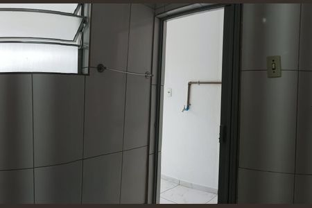 Casa para alugar com 56m², 2 quartos e sem vagaBanheiro