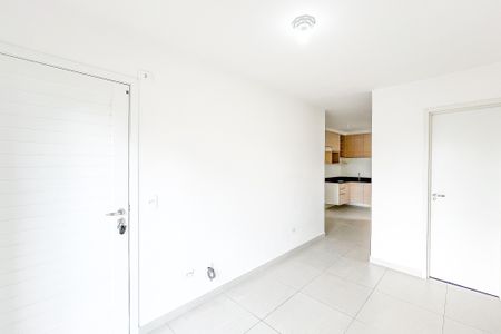 Sala de apartamento para alugar com 2 quartos, 45m² em Vila Santa Edwiges, São Paulo