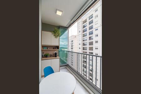 Apartamento para alugar com 2 quartos, 52m² em Alphaville Empresarial, Barueri