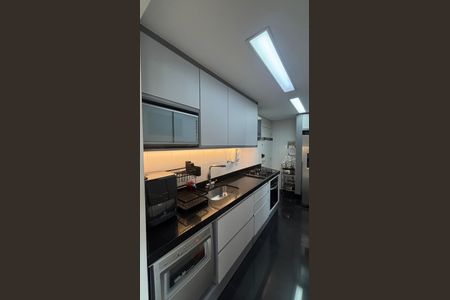 Apartamento à venda com 90m², 3 quartos e 2 vagasCozinha