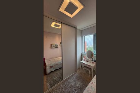 Apartamento à venda com 90m², 3 quartos e 2 vagasQuarto 2