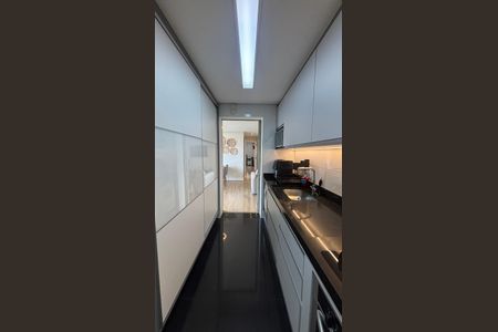 Apartamento à venda com 90m², 3 quartos e 2 vagasCozinha