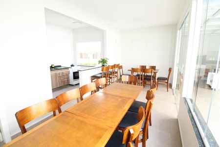 Apartamento para alugar com 65m², 2 quartos e 1 vagaÁrea comum - Salão de festas