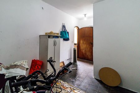 Casa à venda com 400m², 4 quartos e 4 vagas Casa à venda com 400m², 4 quartos e 4 vagasEdícula - Suite