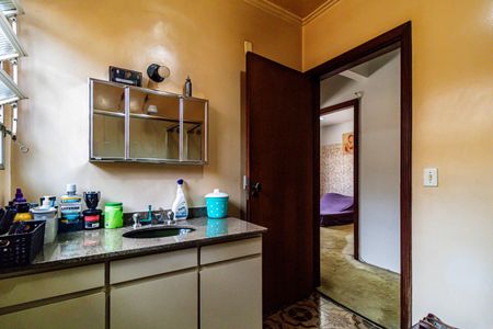 Casa à venda com 400m², 4 quartos e 4 vagas Casa à venda com 400m², 4 quartos e 4 vagasBanheiro social