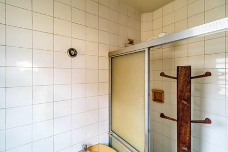 Casa à venda com 400m², 4 quartos e 4 vagas Casa à venda com 400m², 4 quartos e 4 vagasEdícula - Banheiro Suite