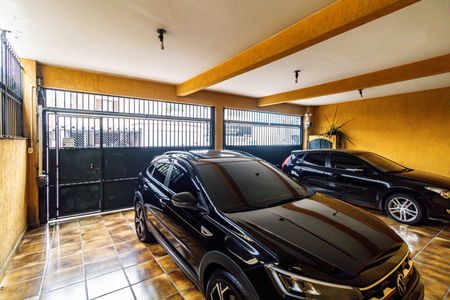 Casa à venda com 400m², 4 quartos e 4 vagas Casa à venda com 400m², 4 quartos e 4 vagasGaragem