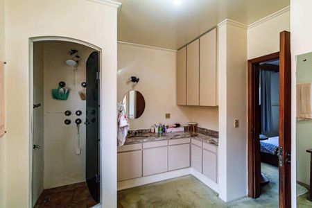 Casa à venda com 400m², 4 quartos e 4 vagas Casa à venda com 400m², 4 quartos e 4 vagasSuite 01 - Banheiro