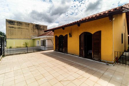 Casa à venda com 400m², 4 quartos e 4 vagas Casa à venda com 400m², 4 quartos e 4 vagasVaranda quartos