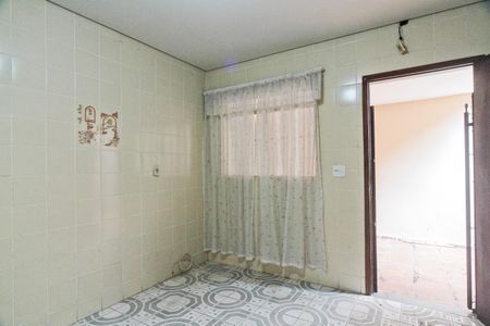 Casa para alugar com 160m², 2 quartos e 2 vagasCozinha