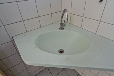 Banheiro de apartamento para alugar com 2 quartos, 47m² em Itaberaba, São Paulo