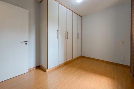 Apartamento à venda com 120m², 3 quartos e 3 vagasQuarto 2