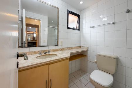 Apartamento à venda com 120m², 3 quartos e 3 vagasBanheiro Corredor