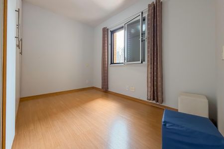 Apartamento à venda com 120m², 3 quartos e 3 vagasQuarto 2