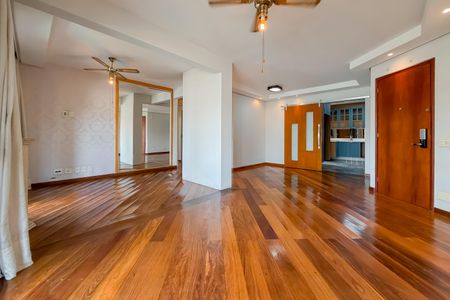 Apartamento à venda com 120m², 3 quartos e 3 vagasSala