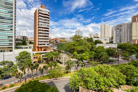 Apartamento à venda com 120m², 3 quartos e 3 vagasVaranda da Sala - Vista