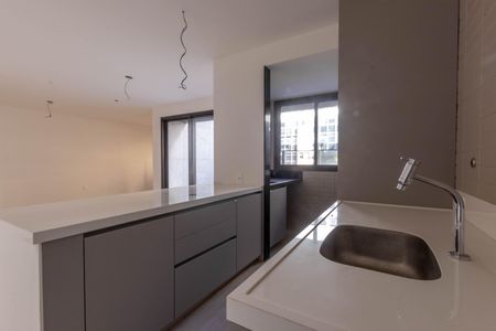 Apartamento à venda com 108m², 3 quartos e 2 vagas Apartamento à venda com 108m², 3 quartos e 2 vagasCozinha