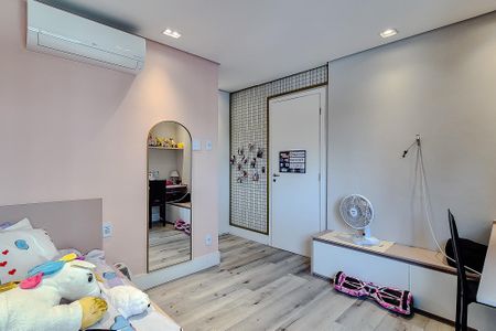 Apartamento à venda com 167m², 3 quartos e 2 vagas Apartamento à venda com 167m², 3 quartos e 2 vagasQuarto 3 - Suíte