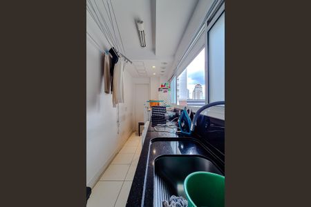 Apartamento à venda com 167m², 3 quartos e 2 vagas Apartamento à venda com 167m², 3 quartos e 2 vagasÁrea de Serviço