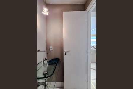 Apartamento à venda com 167m², 3 quartos e 2 vagas Apartamento à venda com 167m², 3 quartos e 2 vagasLavabo