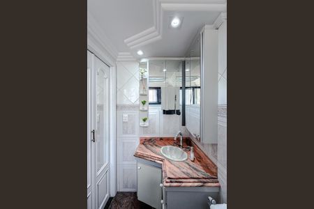 Apartamento à venda com 107m², 4 quartos e 2 vagasBanheiro da Suíte