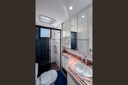 Apartamento à venda com 107m², 4 quartos e 2 vagasBanheiro