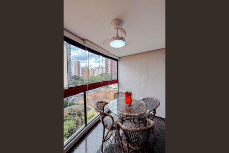 Apartamento à venda com 107m², 4 quartos e 2 vagasVaranda da Sala