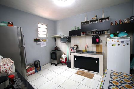 Casa para alugar com 70m², 2 quartos e 1 vagaCozinha