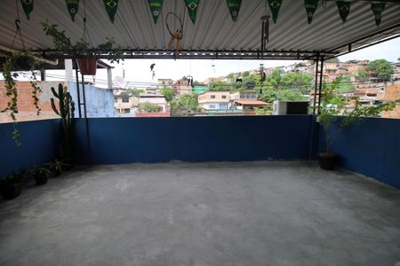 Casa para alugar com 70m², 2 quartos e 1 vagaTerraço